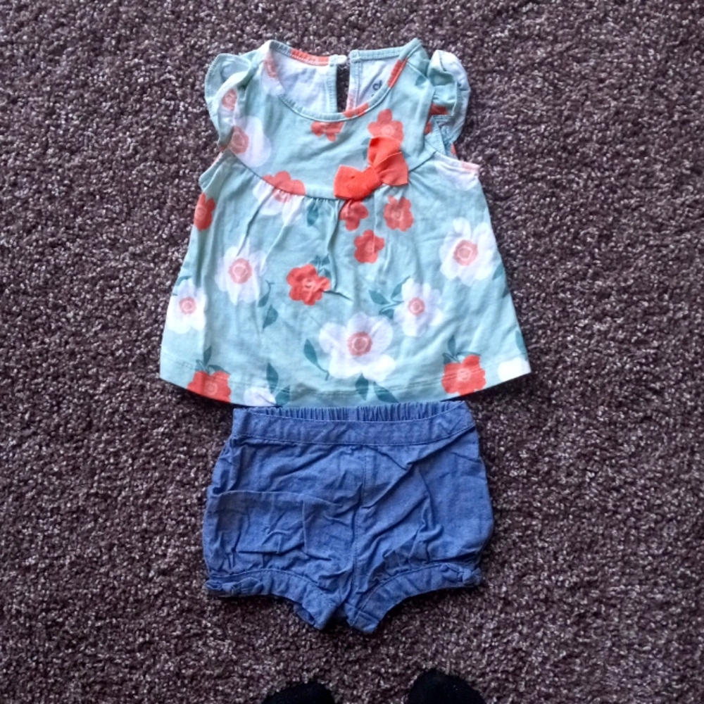 2 piece short and top 3-6 month